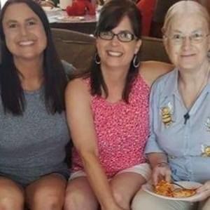 Meet your Posher, Julie